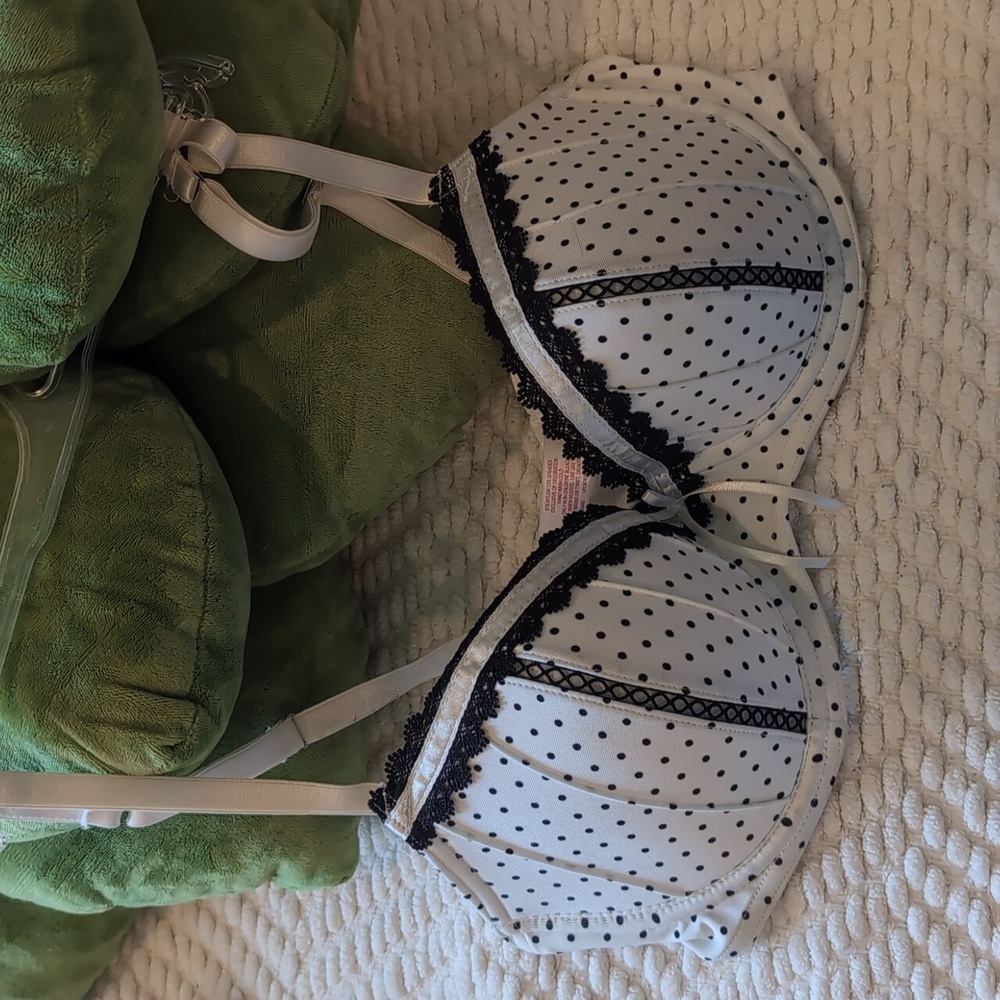Candies bra